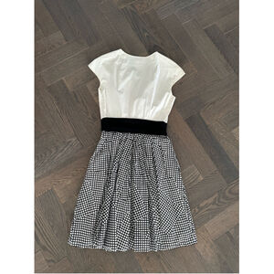 Women's Paule Ka Dress Size 36 White & Black